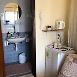 Platanos Guest house 3*