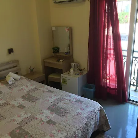 Πανσιόν Platanos 3*