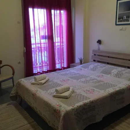 Πανσιόν Platanos