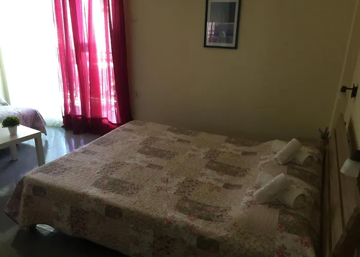 بيت ضيافة Platanos 3*