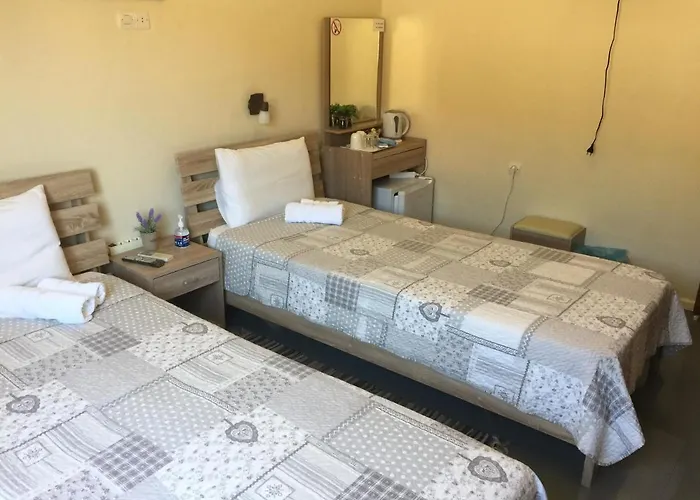 بيت ضيافة Platanos