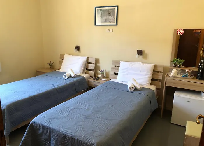 Platanos اجيا مارينا