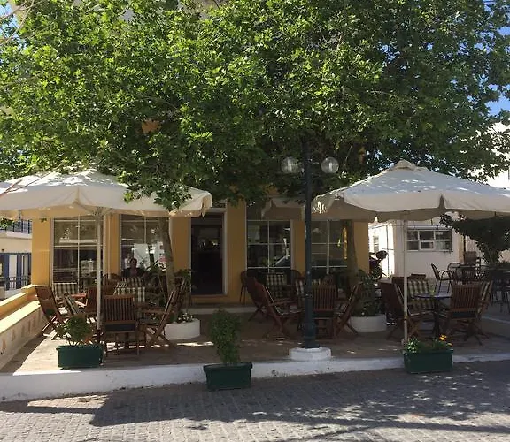 بيت ضيافة Platanos