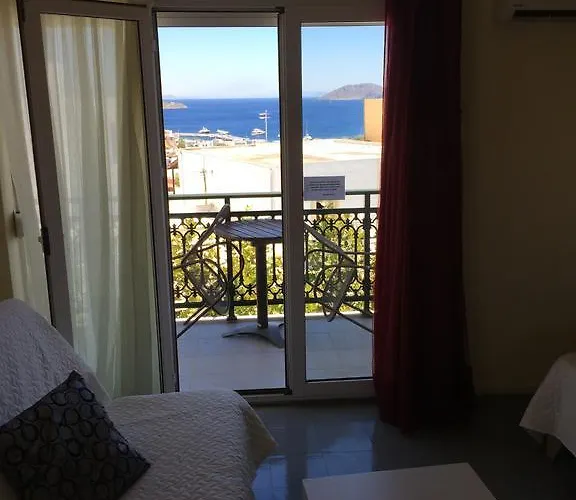 Platanos اجيا مارينا