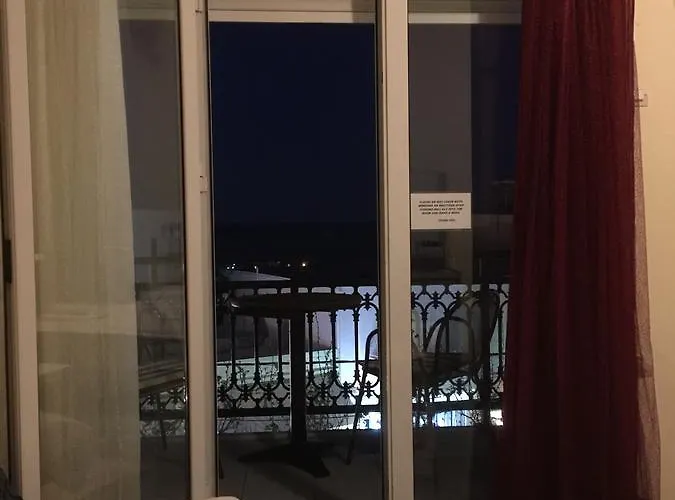 Platanos بيت ضيافة 3*