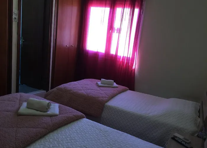 بيت ضيافة Platanos 3*