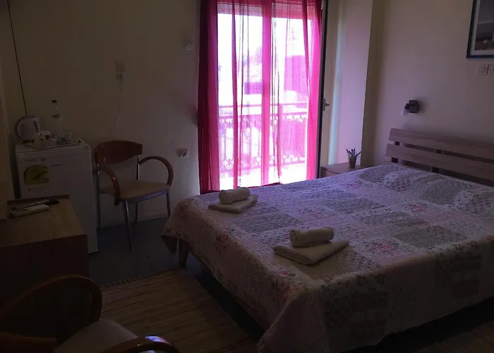 Platanos 3* اجيا مارينا